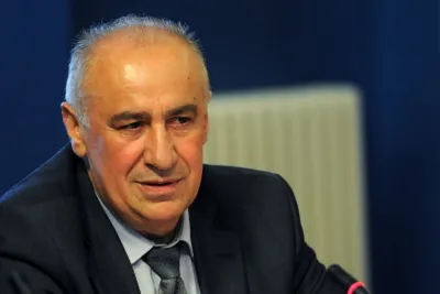 Rifat Rastoder – između politike i borbe za identitet